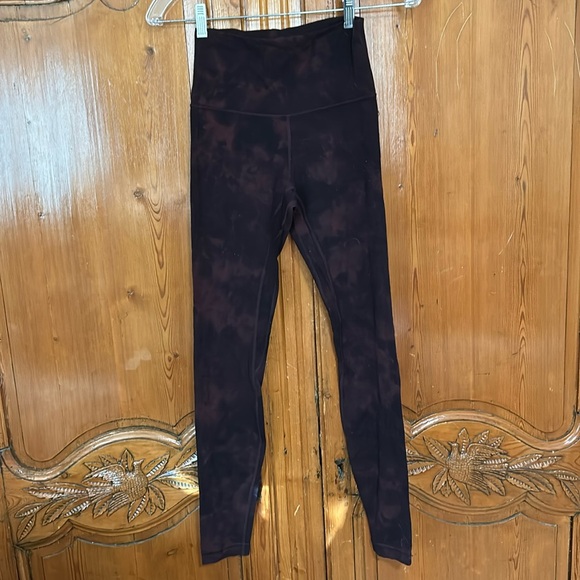 Lululemon 28” High-Rise Align Legging - Picture 4 of 6